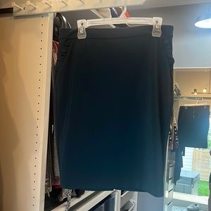 Potters Pot green pencil skirt with pockets